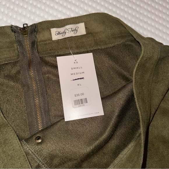 NWT Suede Olive Mini Skirt - Picture 2 of 3